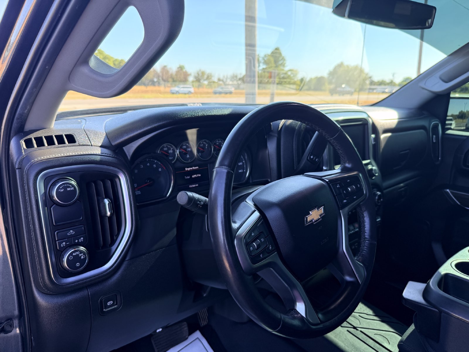 Used 2021 Chevrolet Silverado 1500 LT RWD image 10