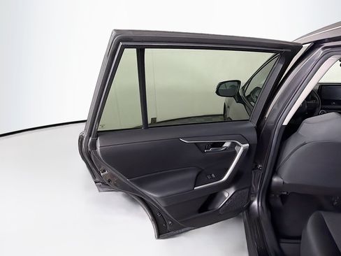 Used 2021 Toyota RAV4 XLE FWD image 26