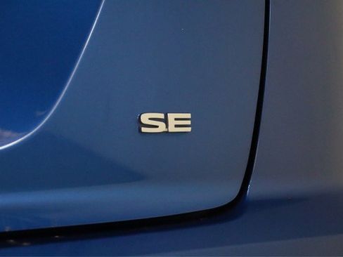 Used 2023 Mitsubishi Eclipse Cross SE image 6