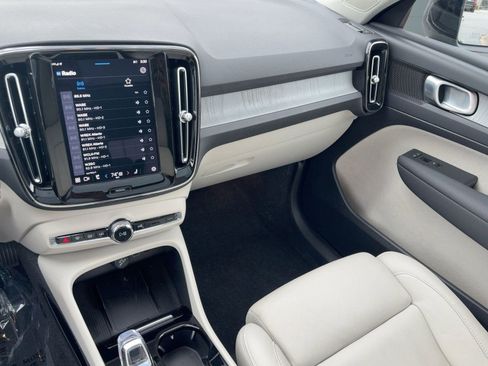 Certified 2024 Volvo XC40 B5 Plus w/ Climate Package image 26