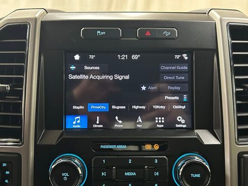 Used 2019 Ford F250 Lariat w/ Chrome Package image 18