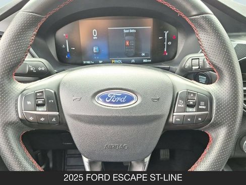 Used 2025 Ford Escape ST-Line AWD/4WD image 12