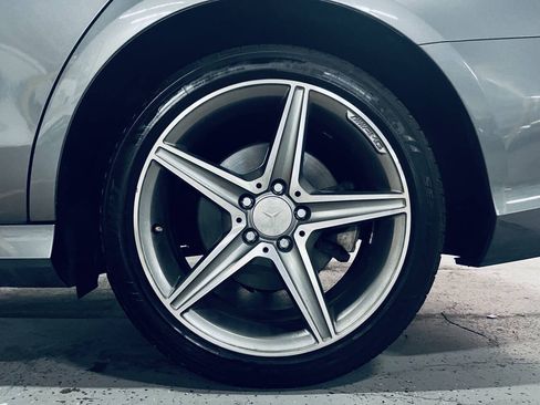 Used 2017 Mercedes-Benz E 300 4MATIC image 15