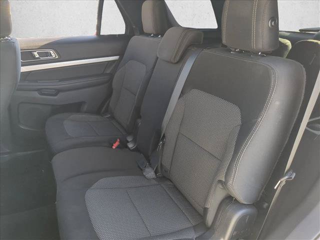 Used 2017 Ford Explorer XLT w/ Equipment Group 201A FWD image 19