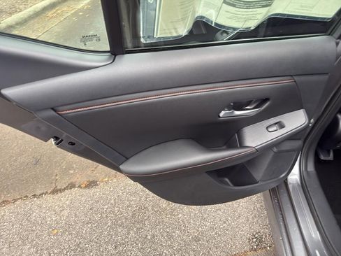 New 2025 Nissan Sentra SR image 30