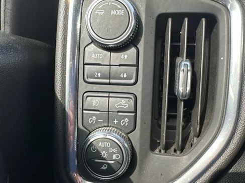 Used 2021 GMC Sierra 1500 SLT AWD/4WD image 16
