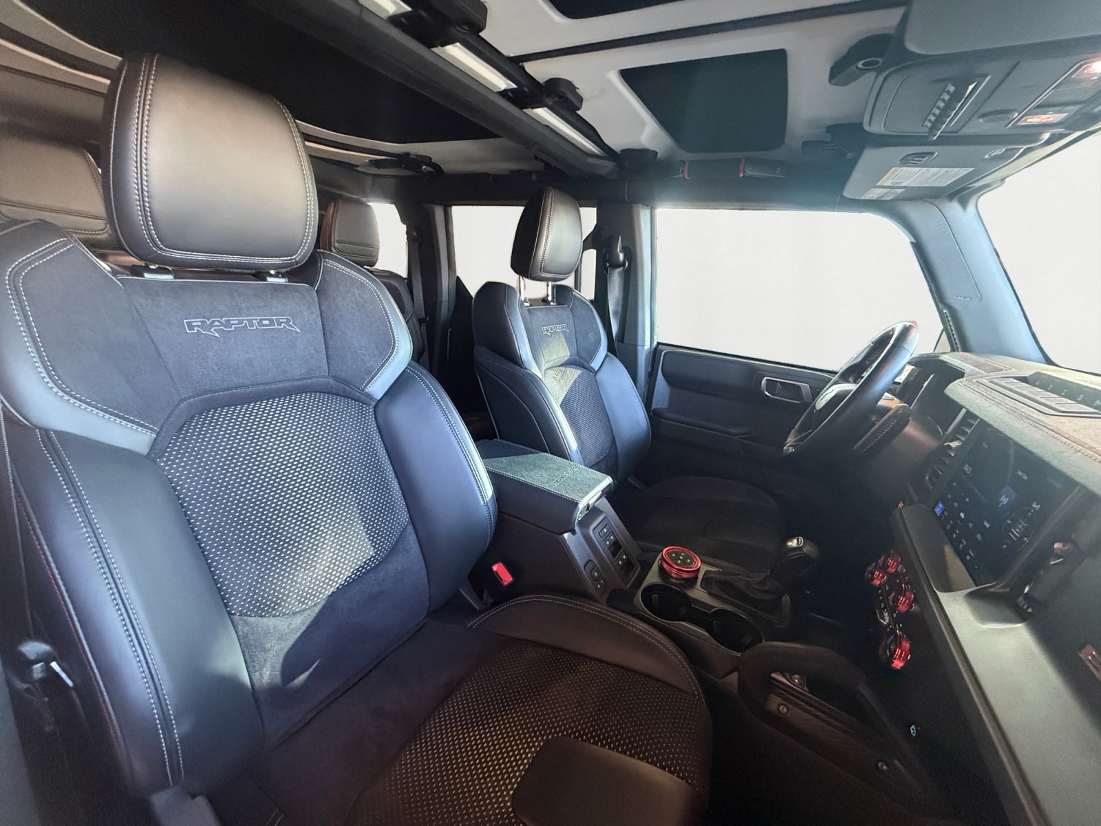 Used 2025 Ford Bronco Raptor AWD/4WD image 15