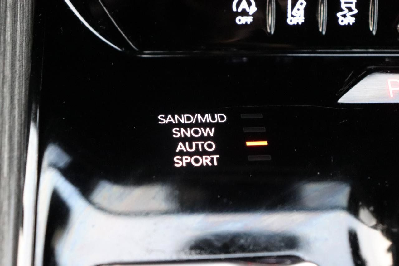 Used 2024 Jeep Wagoneer Series II AWD/4WD image 46