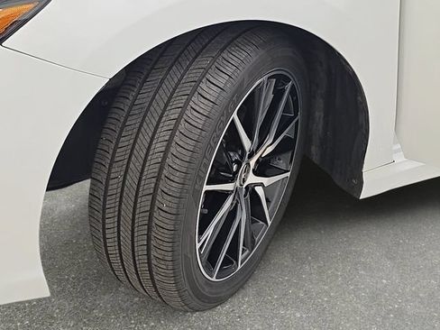 Used 2021 Toyota Camry SE FWD image 32
