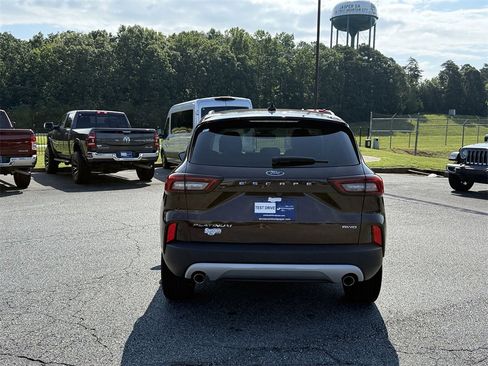Used 2023 Ford Escape Platinum w/ Premium Technology Package image 6