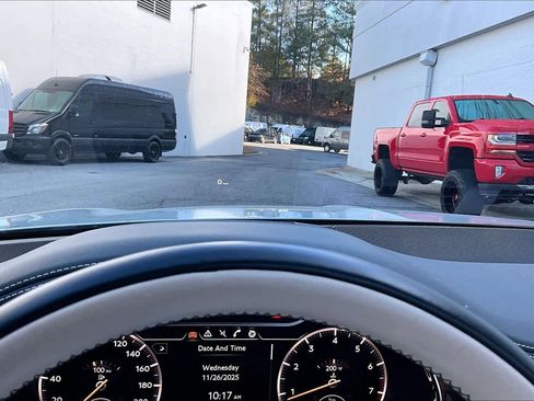 Used 2023 Bentley Continental GT Azure image 30