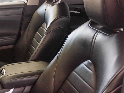 Used 2022 Toyota Highlander XLE image 23