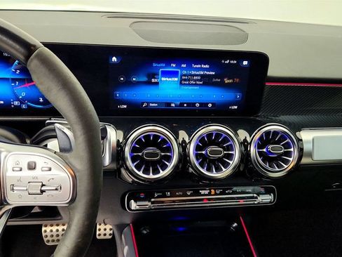 Used 2023 Mercedes-Benz GLB 35 AMG 4MATIC image 16
