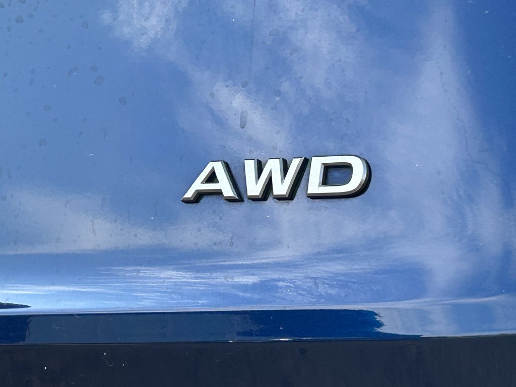 Used 2025 Nissan Rogue SV AWD/4WD image 4