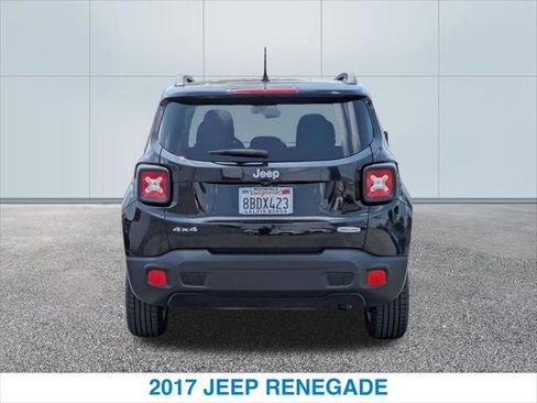 Used 2017 Jeep Renegade Latitude w/ Safety & Security Group (ALP) AWD/4WD image 8