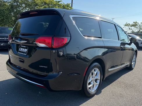 Used 2020 Chrysler Pacifica Limited FWD image 7