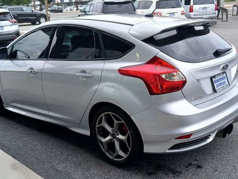 Used 2014 Ford Focus ST w/ Equipment Group 202A image 4