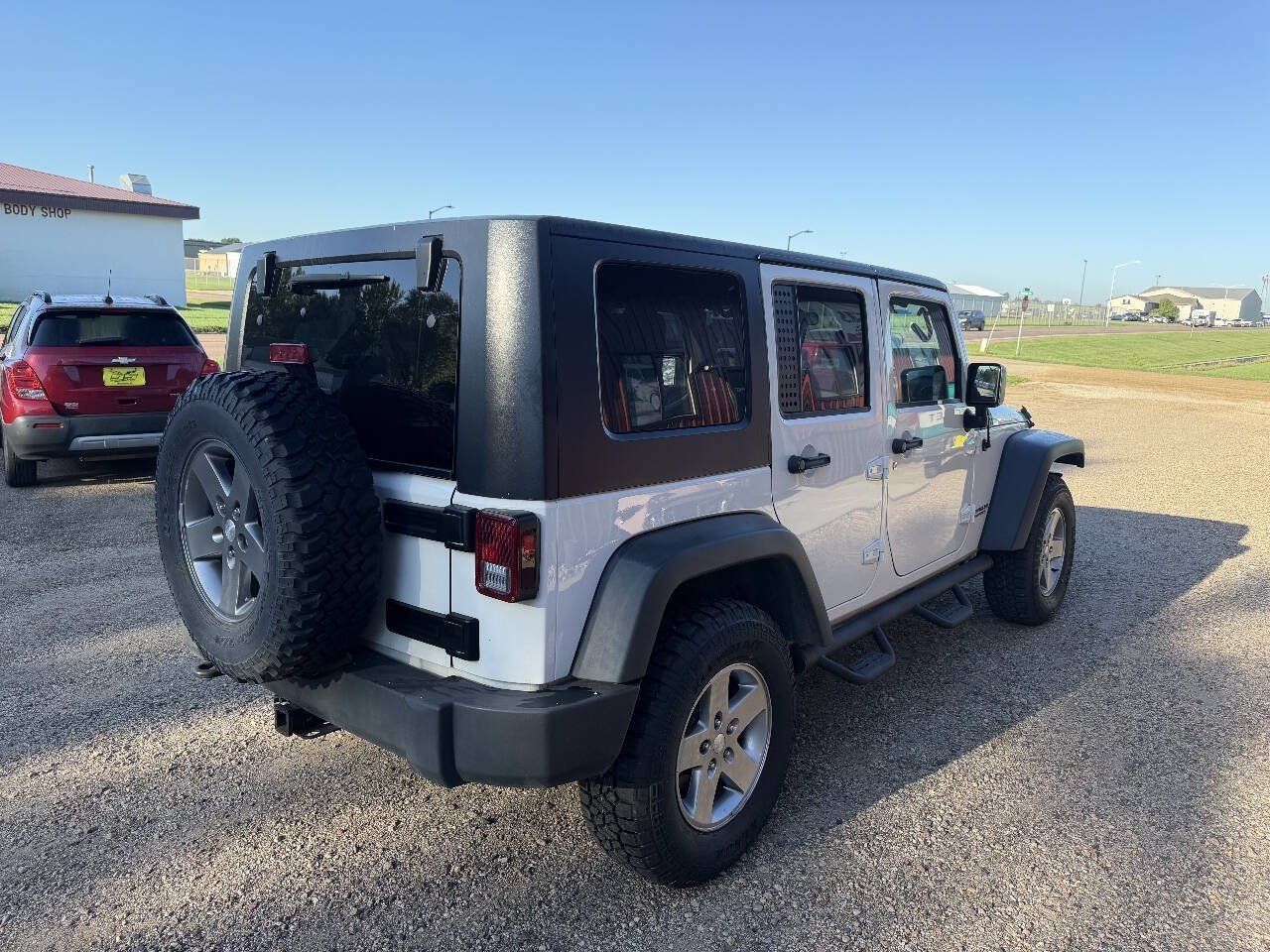 Used 2010 Jeep Wrangler Unlimited Rubicon w/ Trailer Tow Group AWD/4WD image 6