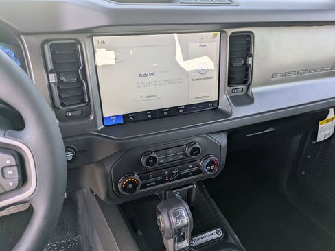New 2025 Ford Bronco 4-Door image 29