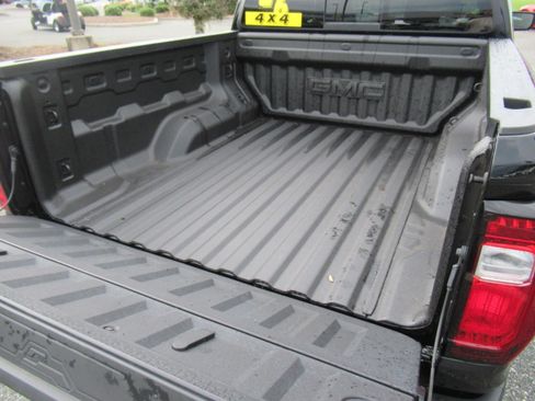 Used 2026 GMC Canyon Elevation w/ Convenience Package AWD/4WD image 9