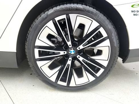Used 2025 BMW 540i xDrive AWD/4WD image 68