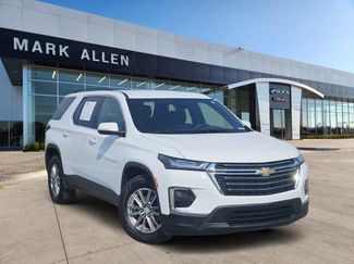 Used 2023 Chevrolet Traverse LT video 1