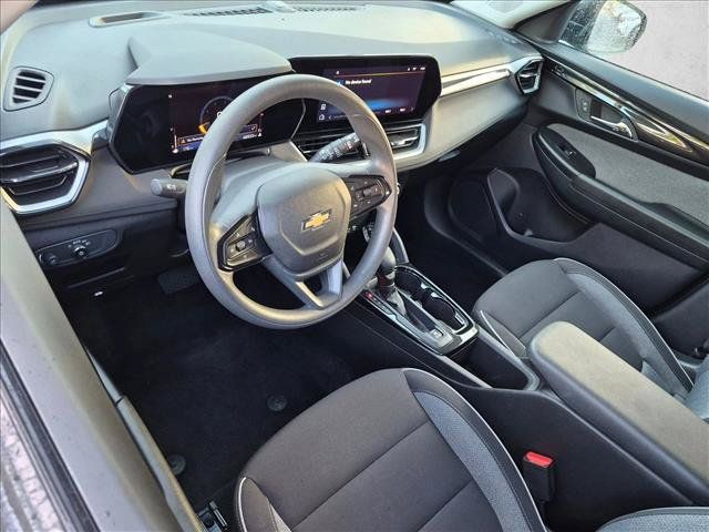 Used 2025 Chevrolet TrailBlazer LT FWD image 10