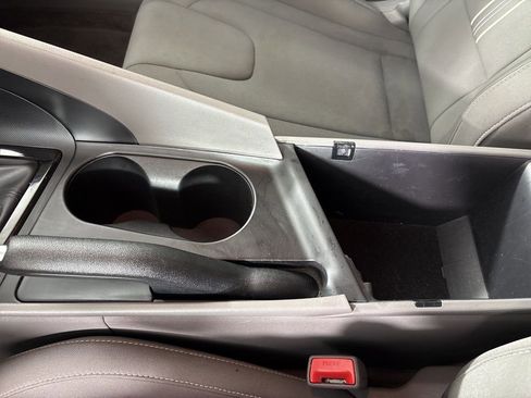 Used 2024 Hyundai Elantra SEL image 35