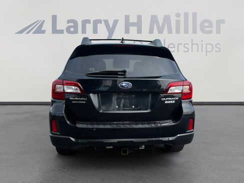 Used 2017 Subaru Outback 2.5i Premium AWD/4WD image 4