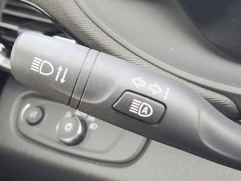 Used 2024 Buick Envista Sport Touring w/ Convenience I Package FWD image 35