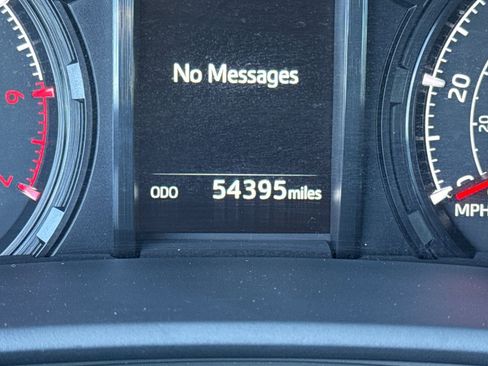 Used 2022 Toyota 4Runner SR5 Premium w/ Moonroof Package RWD image 61