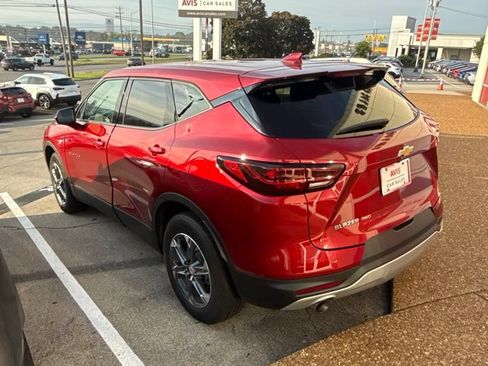 Used 2025 Chevrolet Blazer LT AWD/4WD image 9