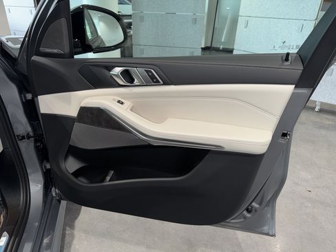 New 2026 BMW X5 sDrive40i image 8
