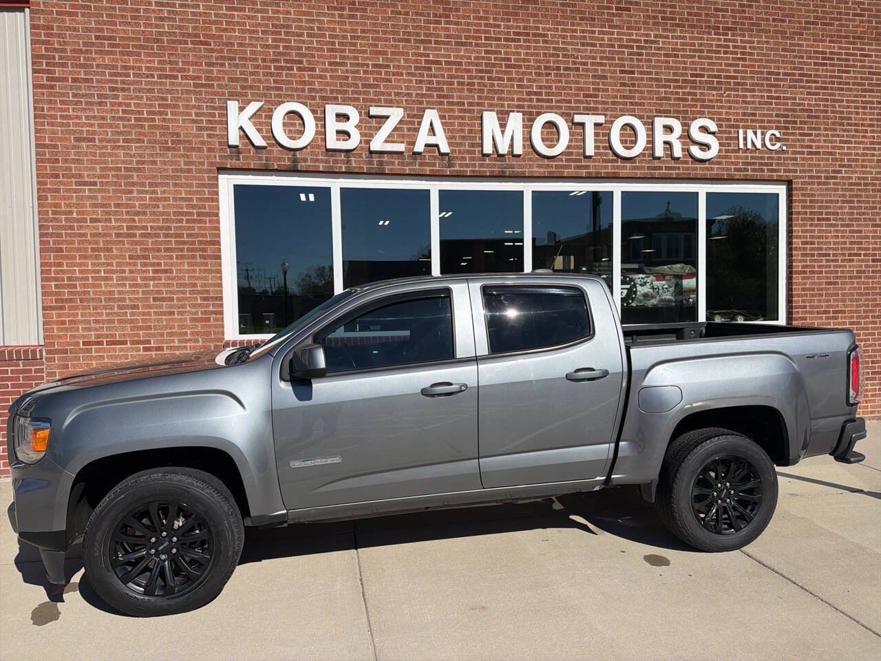 Used 2022 GMC Canyon Elevation w/ Trailering Package AWD/4WD image 3