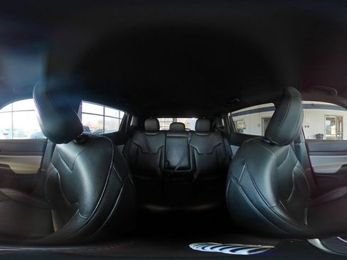 Used 2025 Jeep Compass Limited image 46