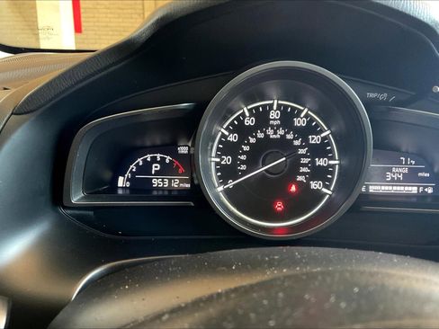 Used 2017 MAZDA MAZDA3 Sport image 20