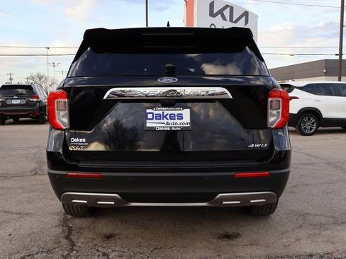 Used 2022 Ford Explorer XLT w/ Equipment Group 202A image 6