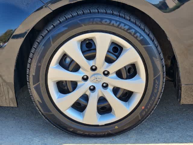 Used 2025 Toyota Corolla LE FWD image 13