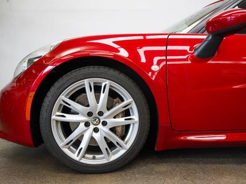 Used 2016 Alfa Romeo 4C Coupe w/ Convenience Group - Coupe RWD image 7