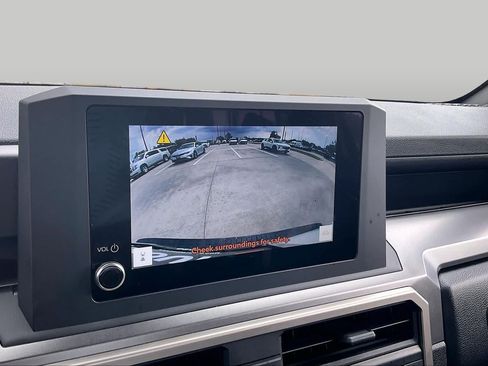 Used 2025 Toyota 4Runner SR5 AWD/4WD image 28