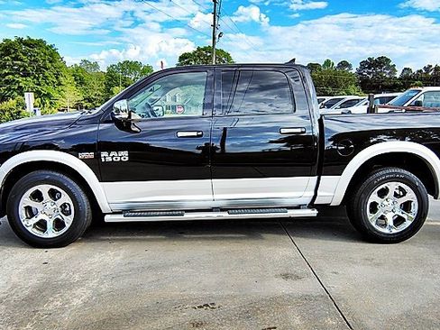 Used 2015 RAM 1500 Laramie w/ Convenience Group AWD/4WD image 6