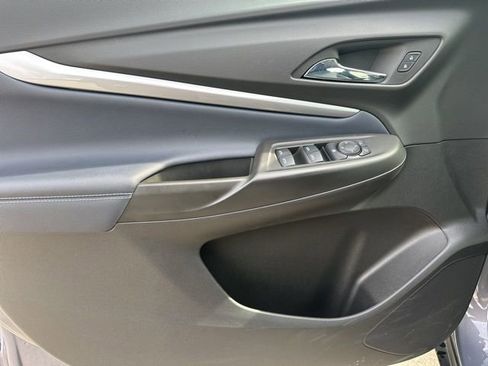 Used 2023 Chevrolet Bolt EUV LT w/ Convenience Package image 15