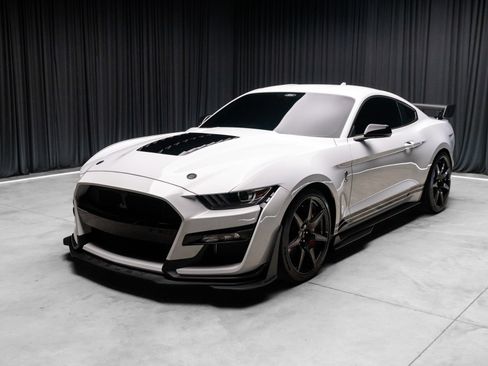Used 2021 Ford Mustang Shelby GT500 w/ Carbon Fiber Track Pack RWD image 22