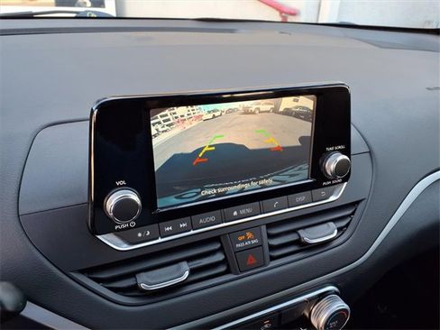 Used 2024 Nissan Altima 2.5 S image 19