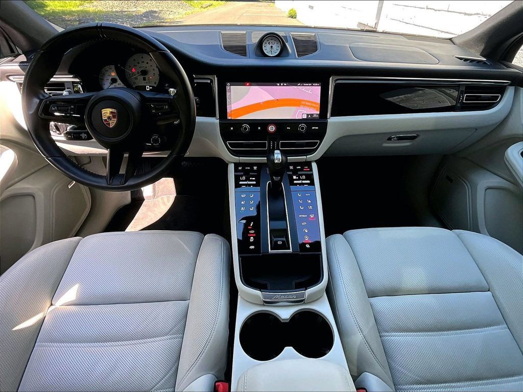 Certified 2023 Porsche Macan GTS AWD/4WD image 18