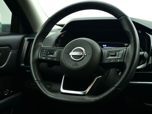 Used 2024 Nissan Pathfinder SL image 40