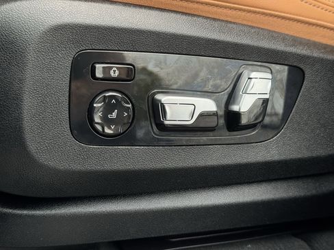 Used 2026 BMW X5 M60i image 41