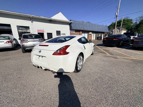Used 2012 Nissan 370Z Touring RWD image 11