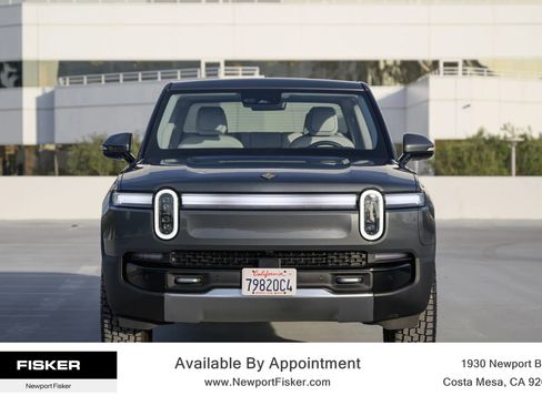 Used 2025 Rivian R1T Adventure image 5