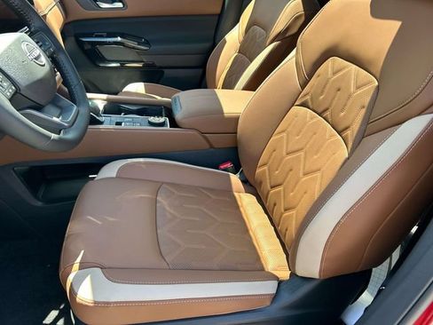 New 2026 Nissan Pathfinder Platinum w/ Cargo Package AWD/4WD image 26
